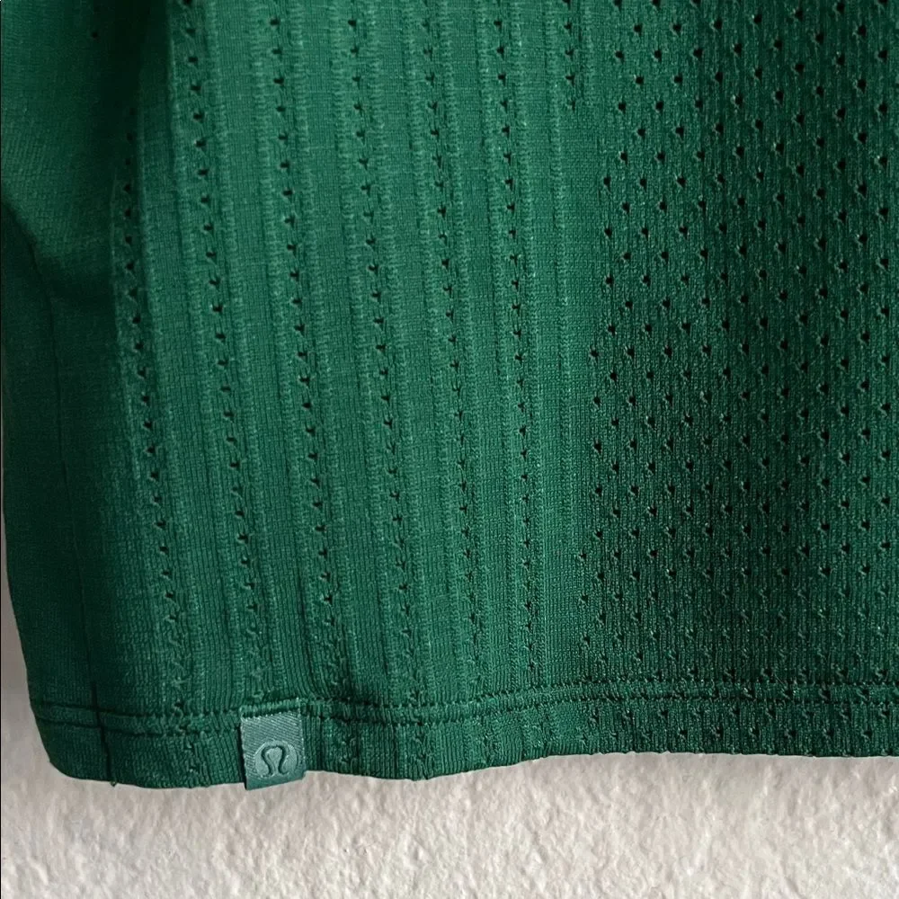 Like New! Lululemon Women's Green Sleeveless Top in Size Unknown